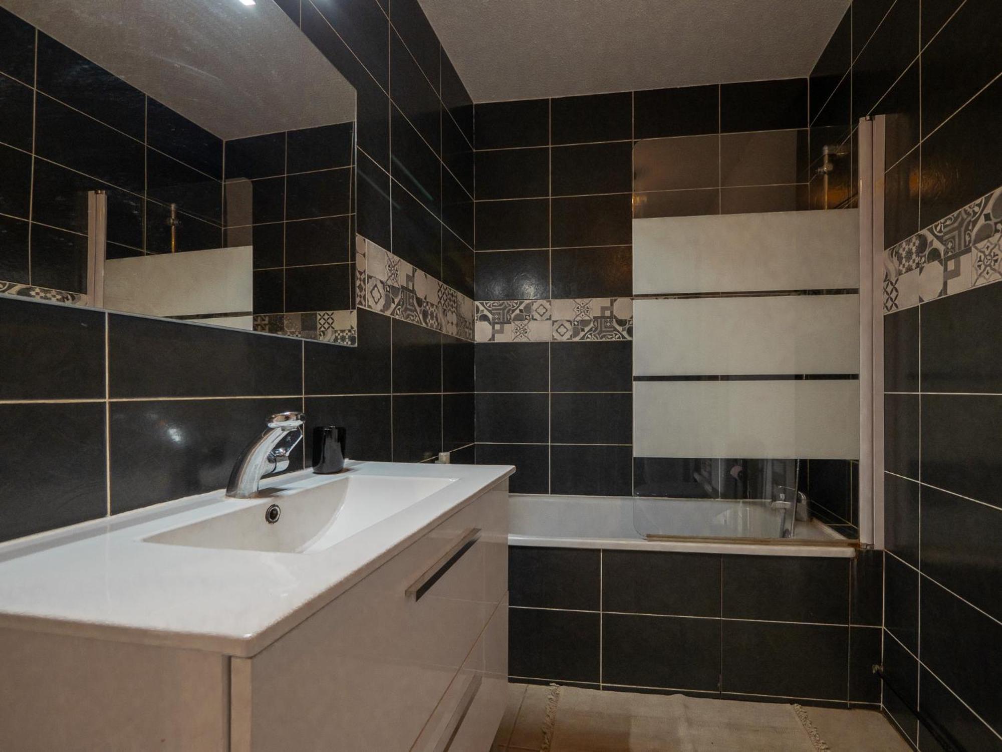 Appartement Chaleureux Avec 2 Grandes Chambres Saint-Rambert-d'Albon Ngoại thất bức ảnh